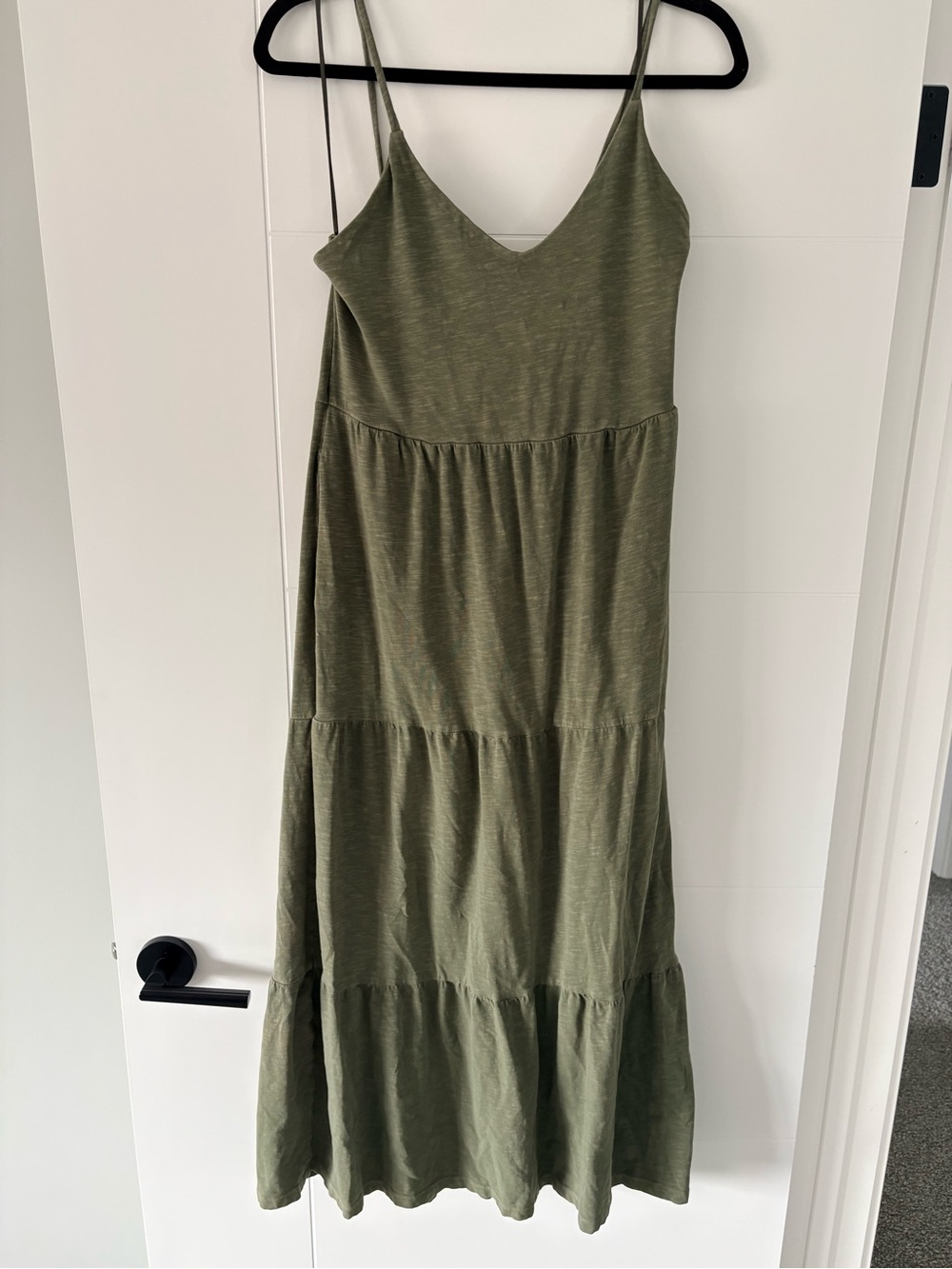 Old Navy Olive Green Tiered V-Neck Midi Dress